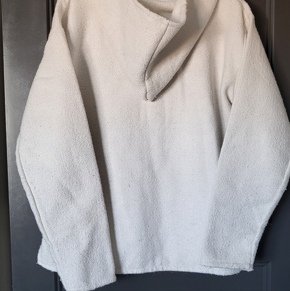 Poncho - Picture 2 of 2